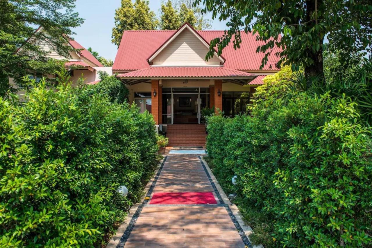 Tonwa Resort Hotel Khon Kaen Esterno foto