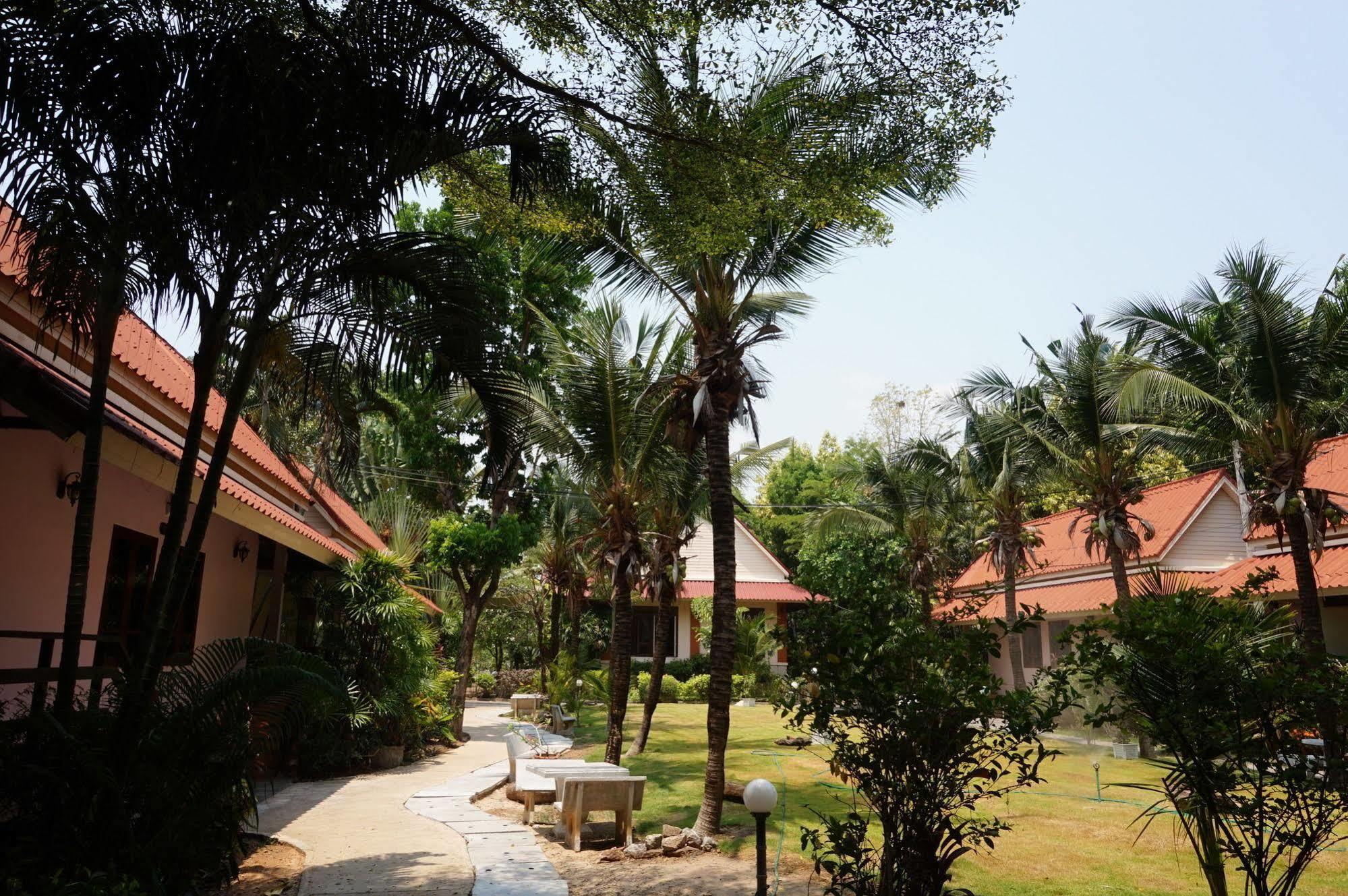 Tonwa Resort Hotel Khon Kaen Esterno foto