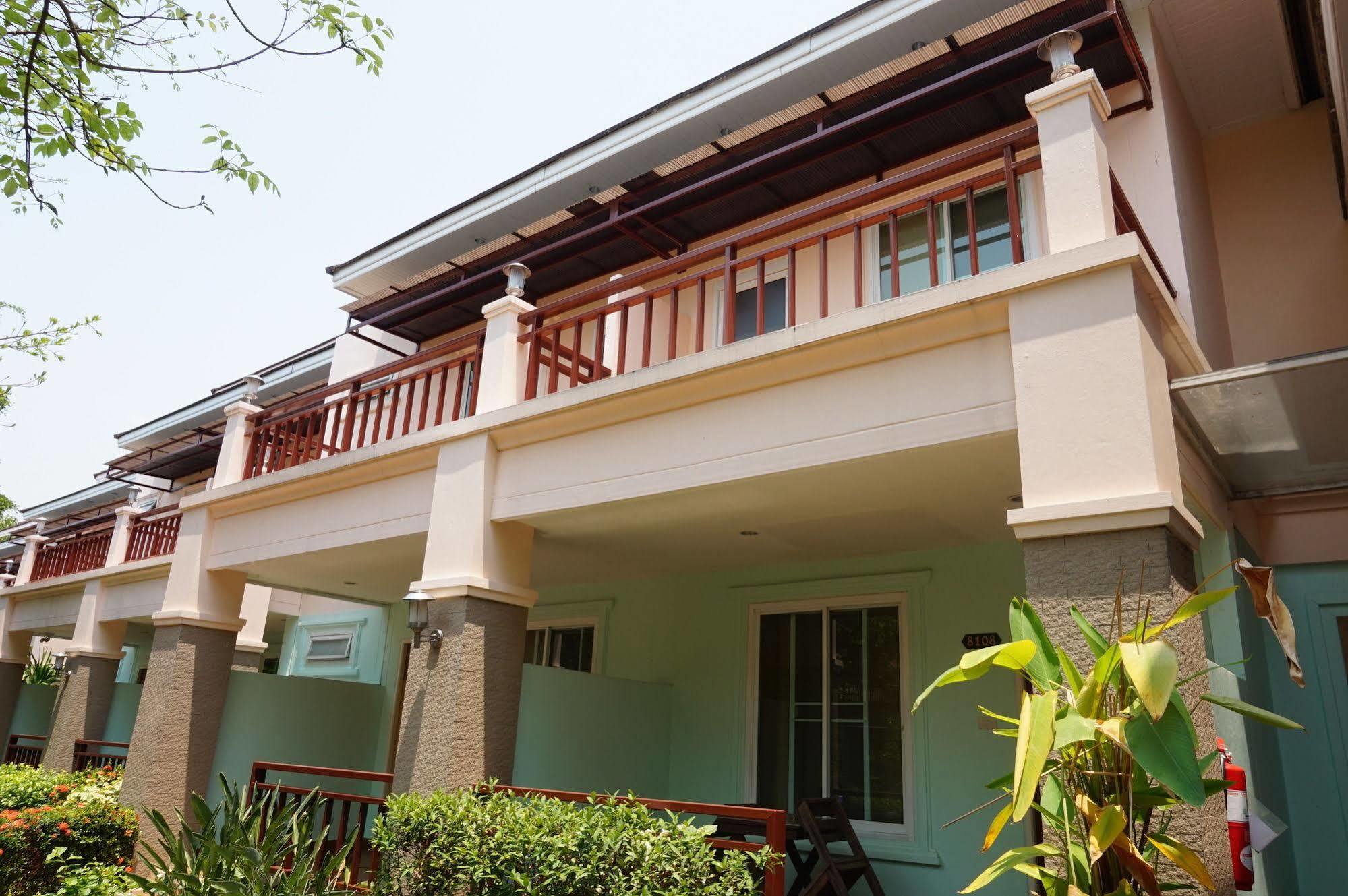 Tonwa Resort Hotel Khon Kaen Esterno foto