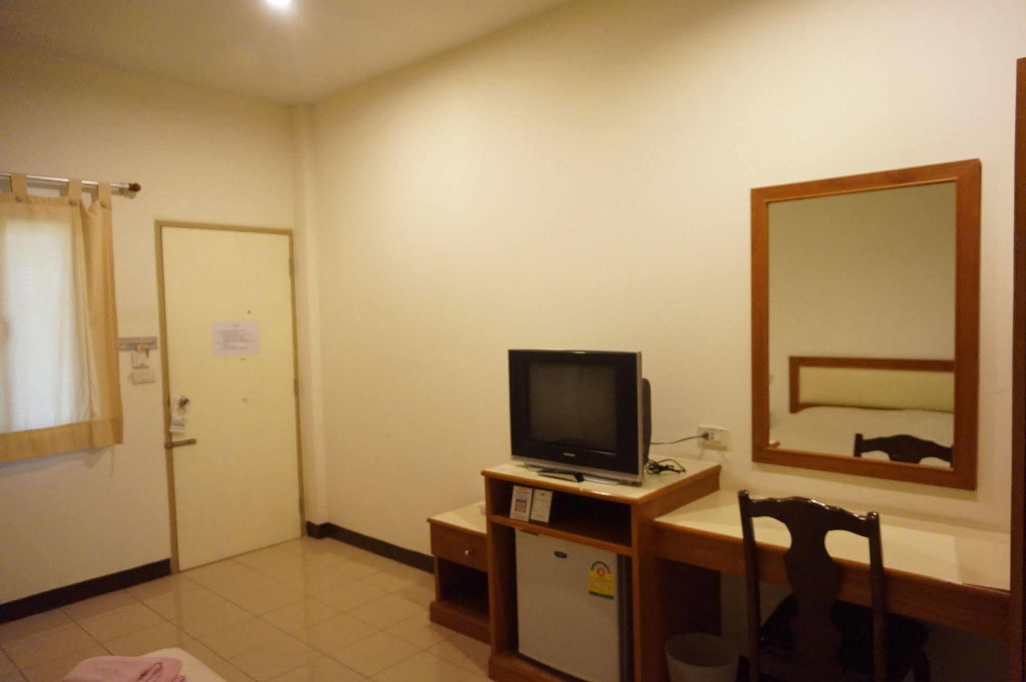 Tonwa Resort Hotel Khon Kaen Esterno foto