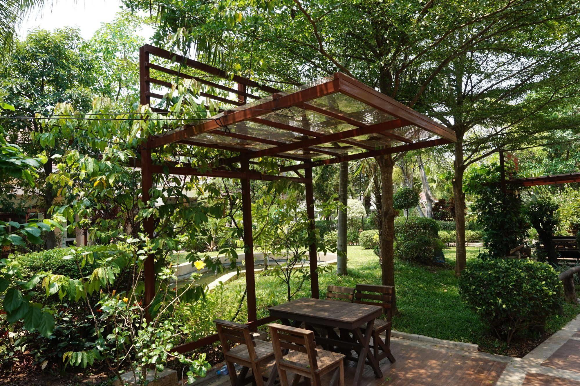 Tonwa Resort Hotel Khon Kaen Esterno foto