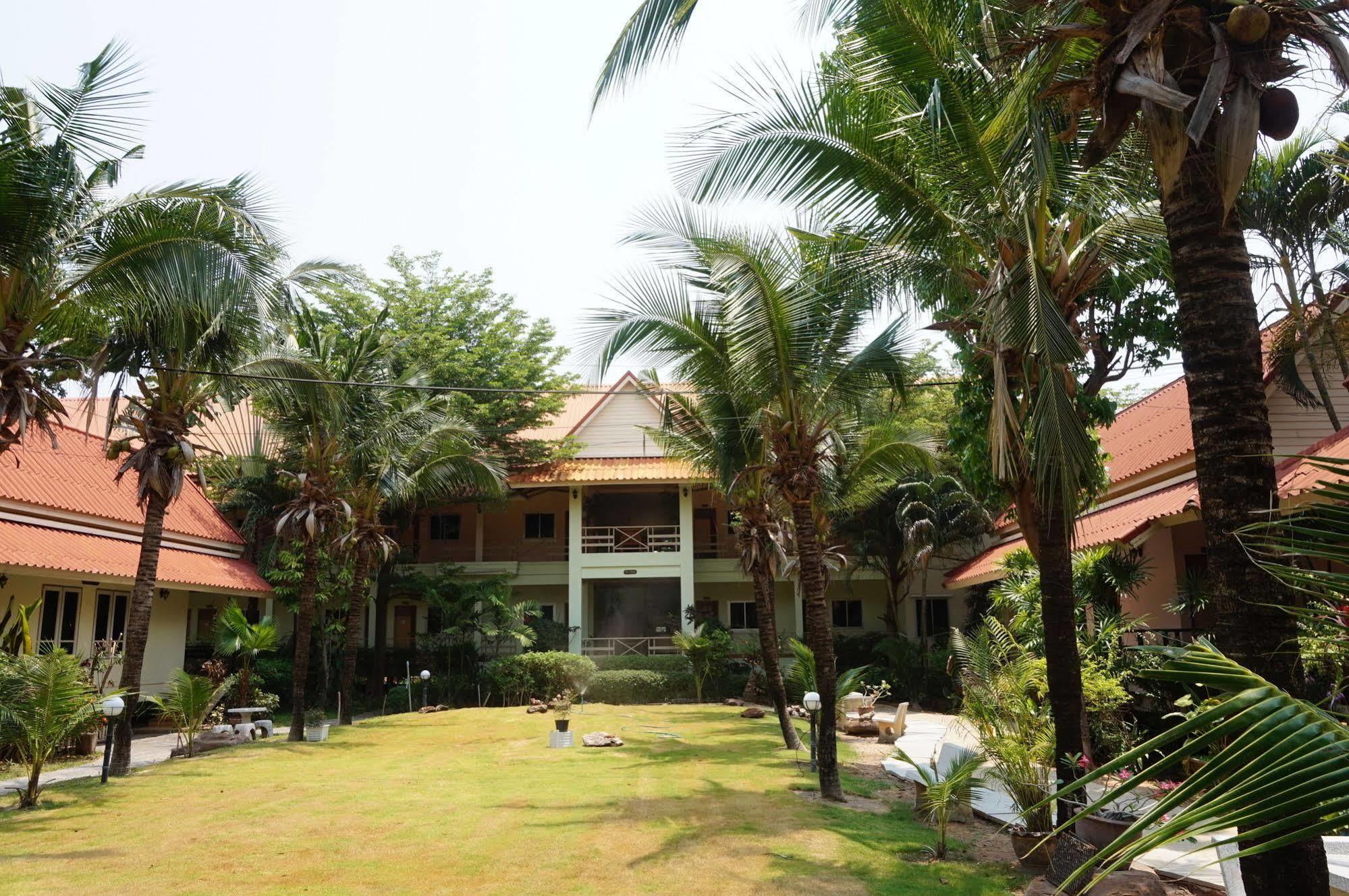Tonwa Resort Hotel Khon Kaen Esterno foto